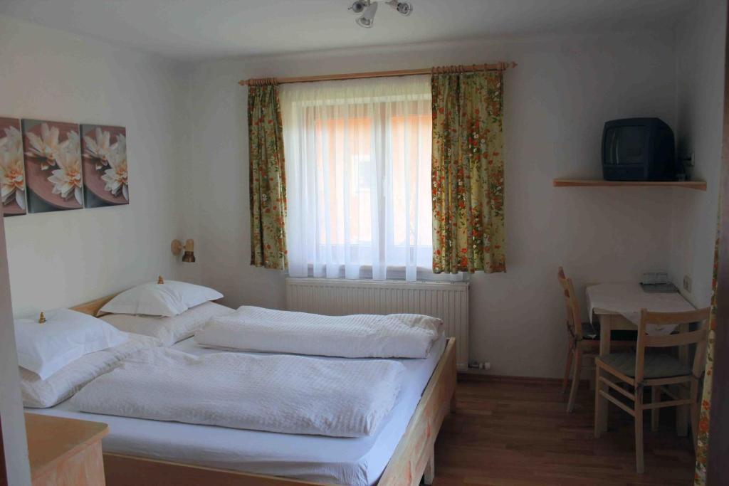 Bed and Breakfast Haus Senoner Кицбюэль Номер фото